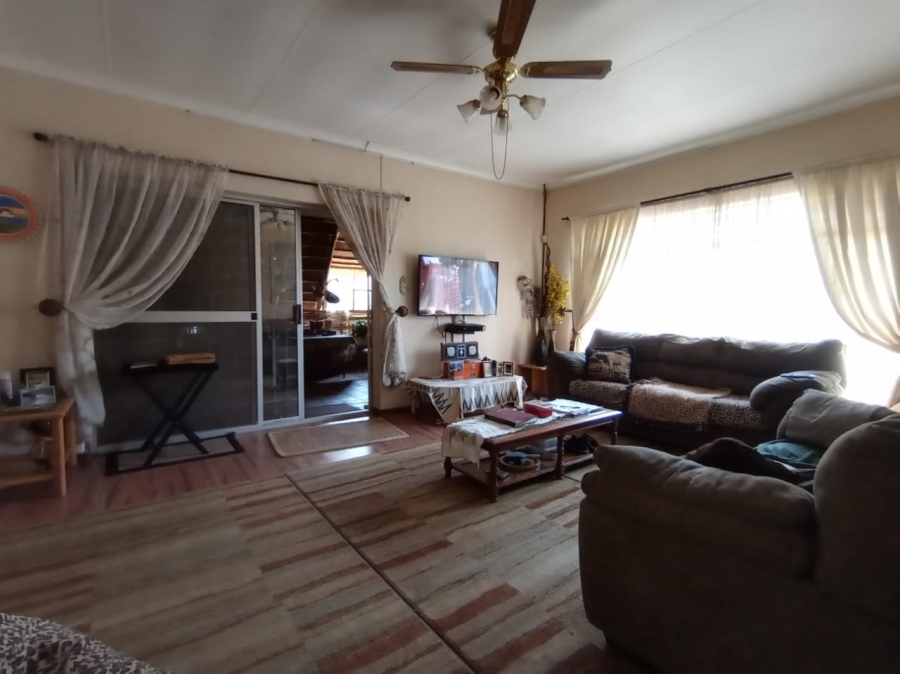 4 Bedroom Property for Sale in Parys Free State